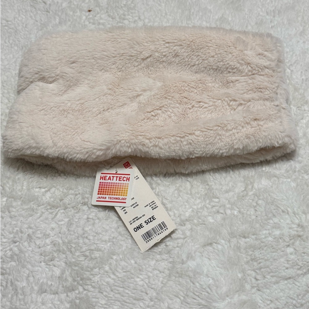 Uniqlo Kids HEATTECH Fleece Neck Warmer Snood Cream NWOT One Size